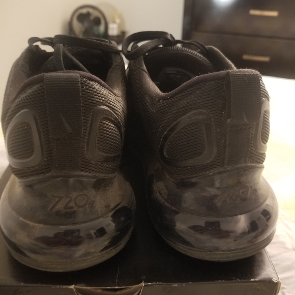 Nike Air Max 720 - Picture 4 of 7
